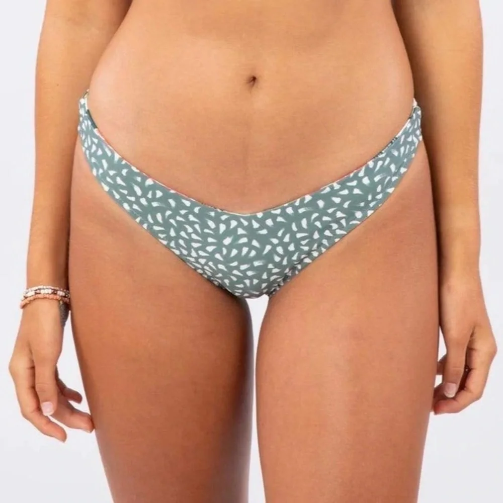 ☀️HURLEY☀️ QUICK DRY BRALETTE SURF TOP TROPIC COAST SKIMPY Reversible bikini